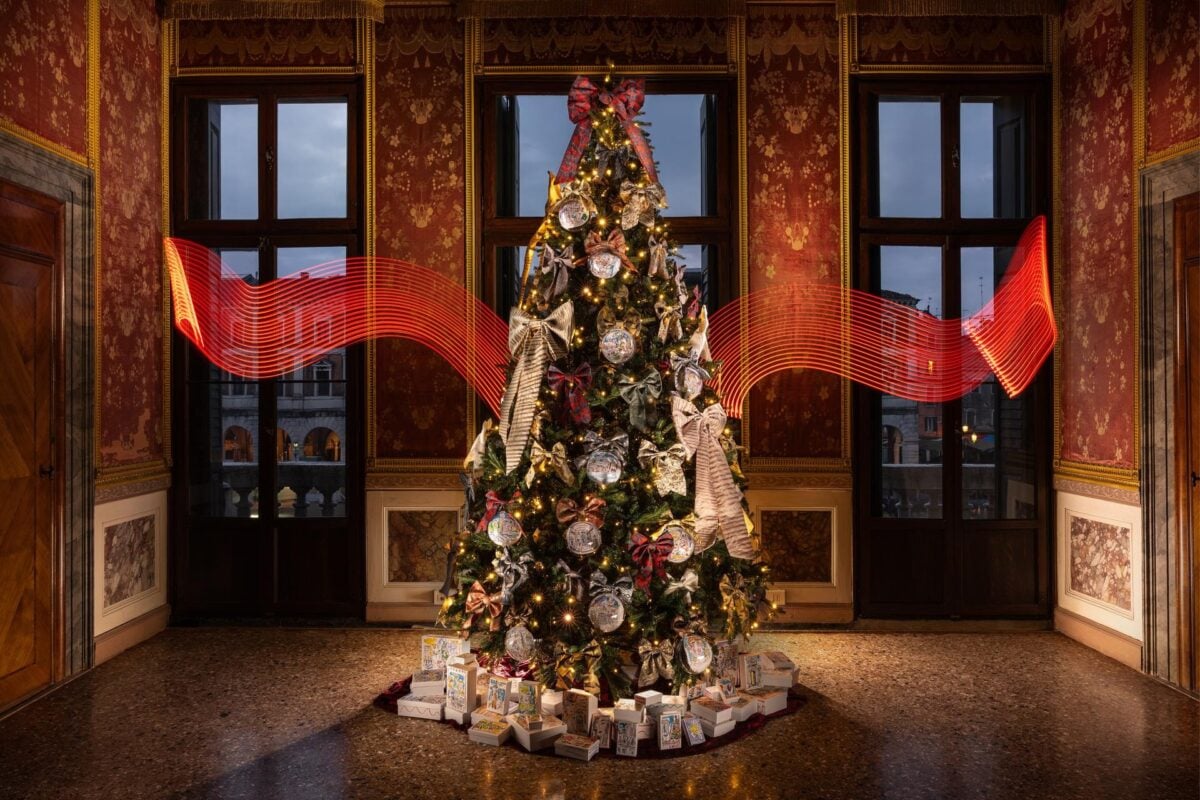 Se ancora non lo avete preparato, queste sono le ultime proposte per un albero di Natale davvero wow Se ancora non lo avete preparato, queste sono le ultime proposte per un albero di Natale davvero wow