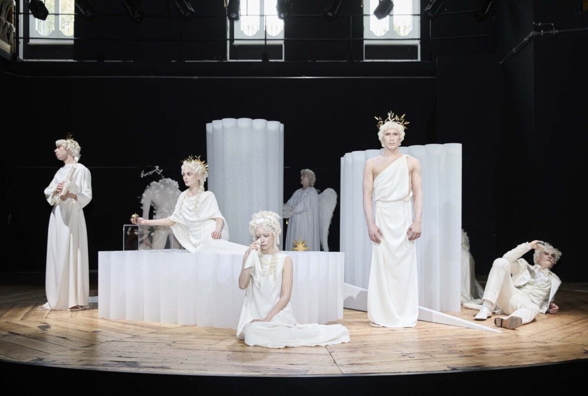 Chi &egrave; di scena. Il dialogo proficuo tra design e teatro.