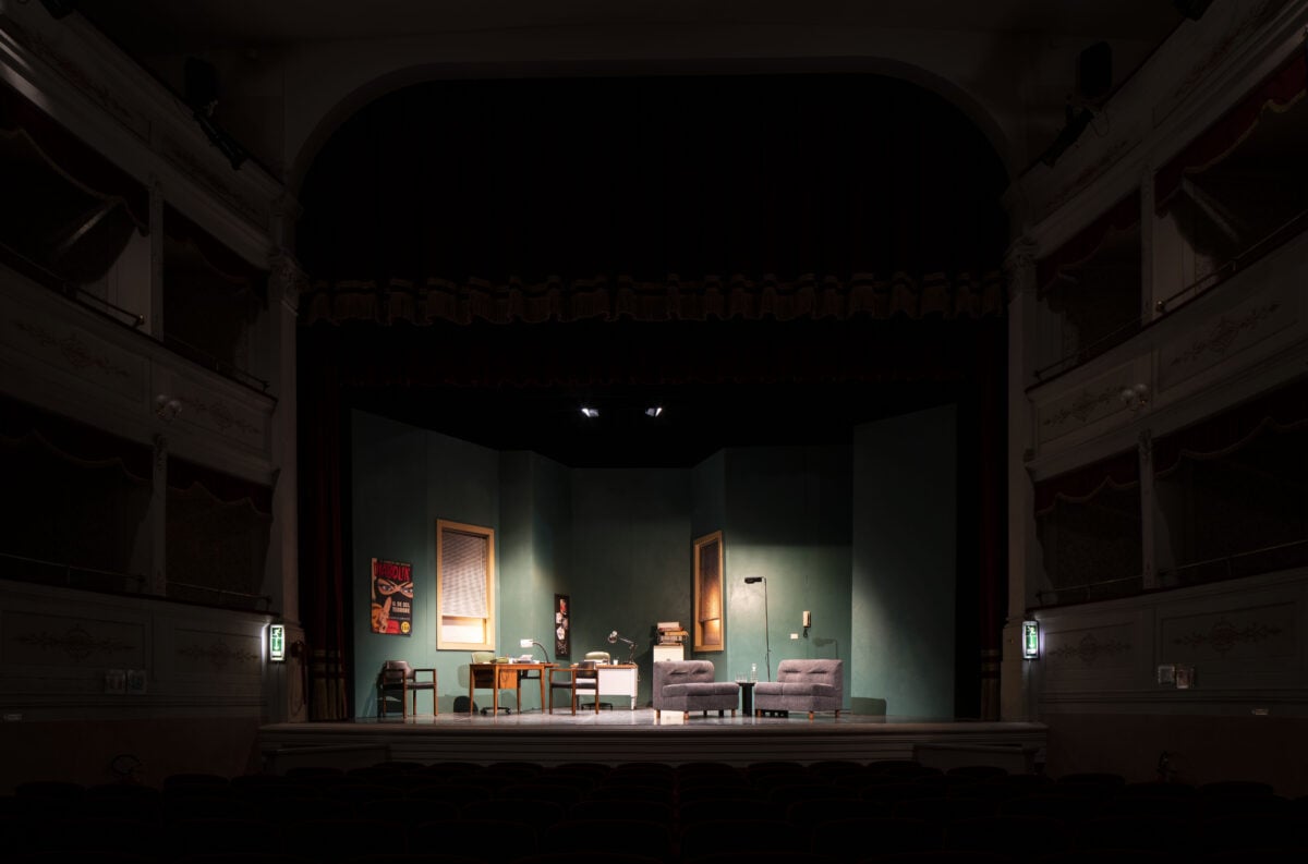 Chi &egrave; di scena. Il dialogo proficuo tra design e teatro.