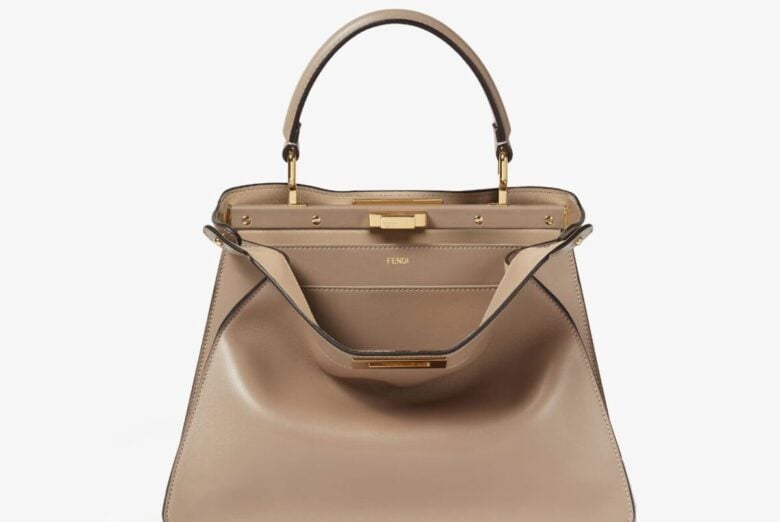 La nuova Fendi Peekaboo ISeeU è una piccola opera d’arte di design La nuova Fendi Peekaboo ISeeU è una piccola opera d’arte di design