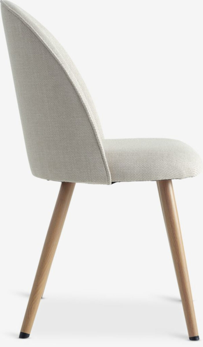 Arredare casa con stile: con Jysk basta una sedia di design