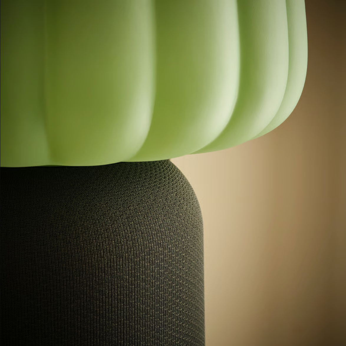 Lampada moderna: luce e suono si uniscono con Ikea