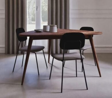 Ovali o triangolari? Il design dei tavoli Maisons du Monde a confronto