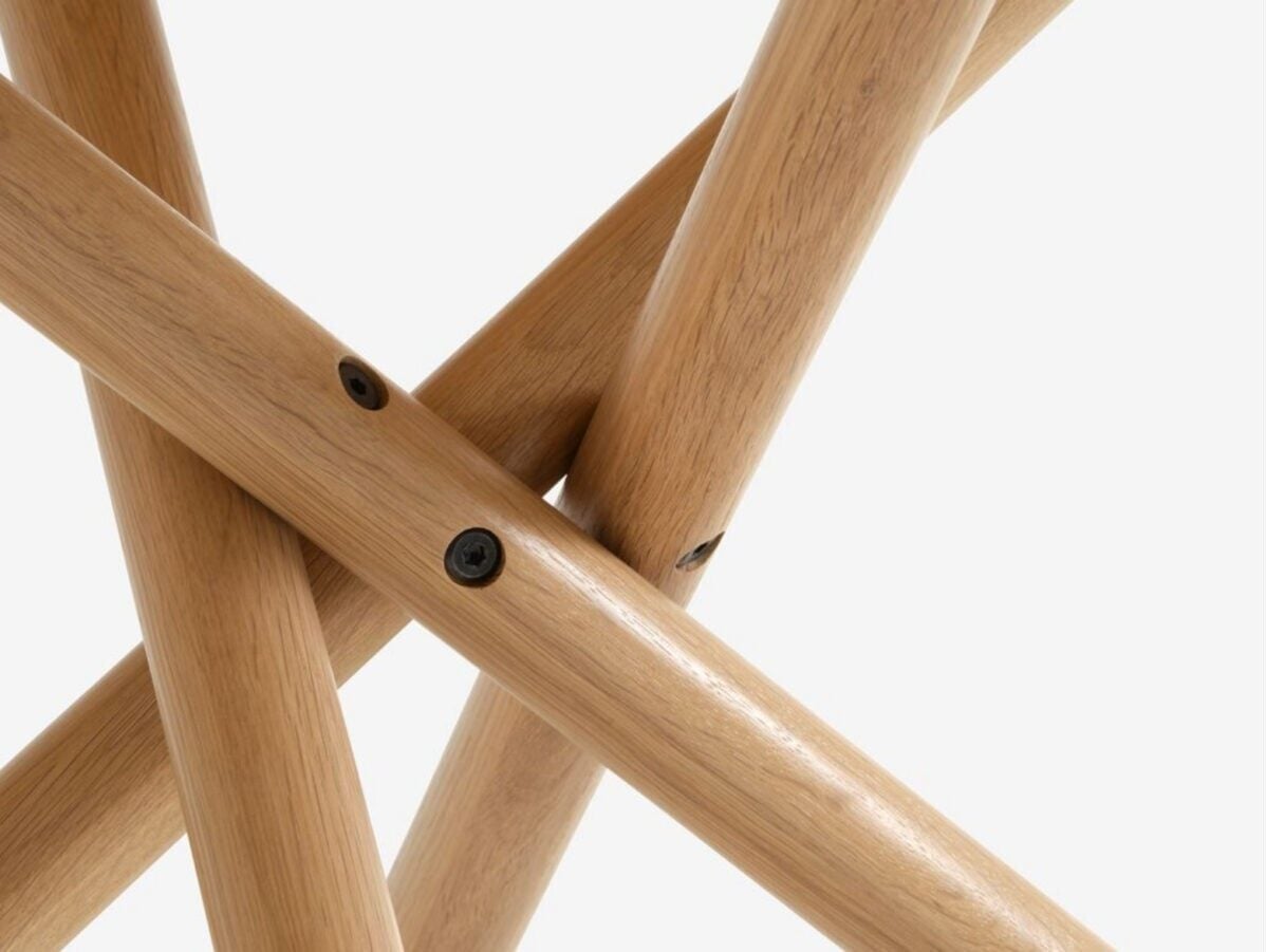 Tavolo rotondo: la promozione JYSK imperdibile