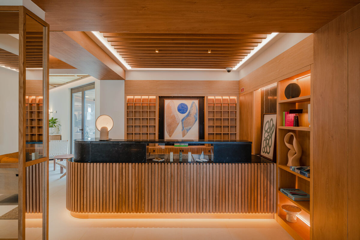 Questo boutique hotel racconta il lusso mediterraneo ed &egrave; un&rsquo;oasi per i surfisti pi&ugrave; appassionati