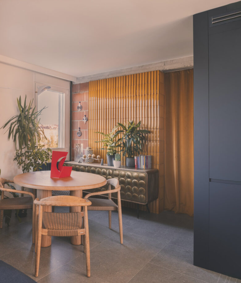 House 64 - OOIIO Architecture