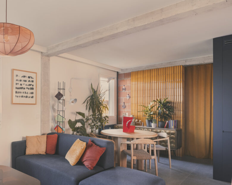 House 64 - OOIIO Architecture