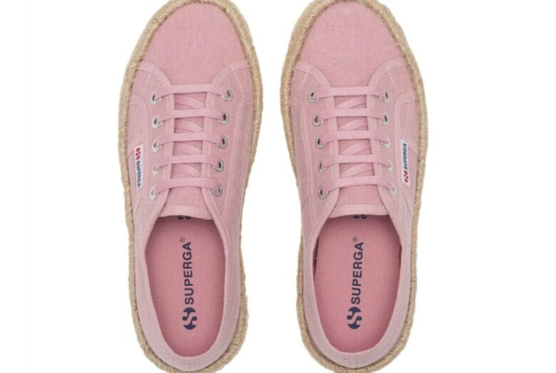 La rivoluzione di primavera delle Superga 2750: la suola in corda &egrave; super glamour