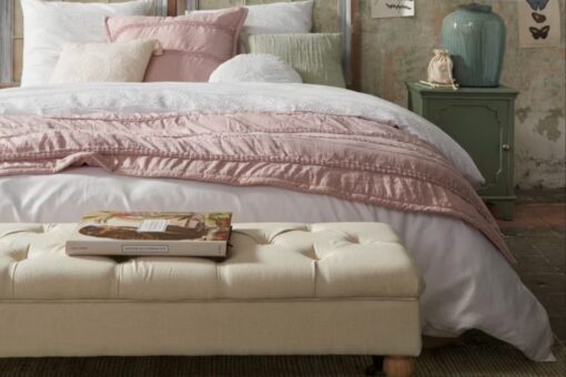 Piccolo arredo, grande effetto: l’inaspettato divanetto contenitore Maisons du Monde