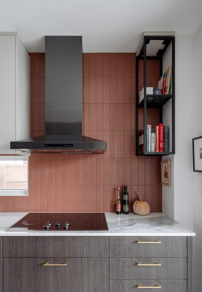 Questa casa a Toronto &egrave; un manifesto d&rsquo;arte tra dettagli decorativi, elementi geometrici e cromie decise