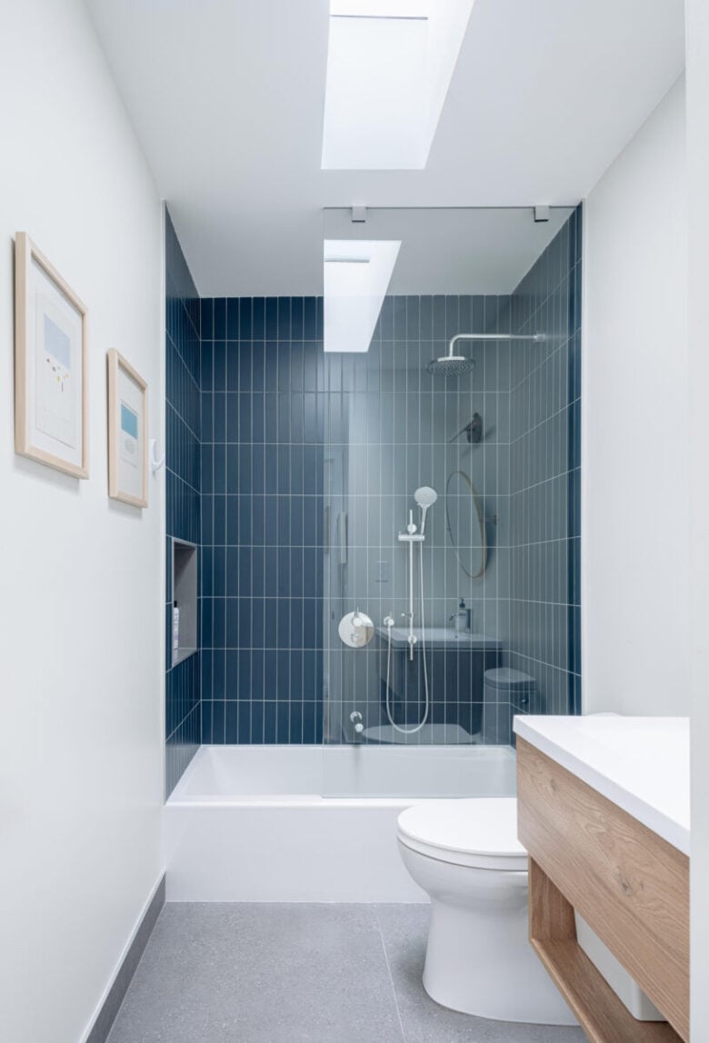 114403-main_7839-1_114403_sc_v2com 2