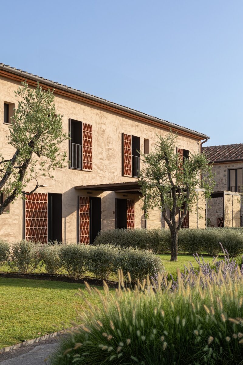 In Toscana, un hotel diffuso racconta la tradizione con uno sguardo contemporaneo