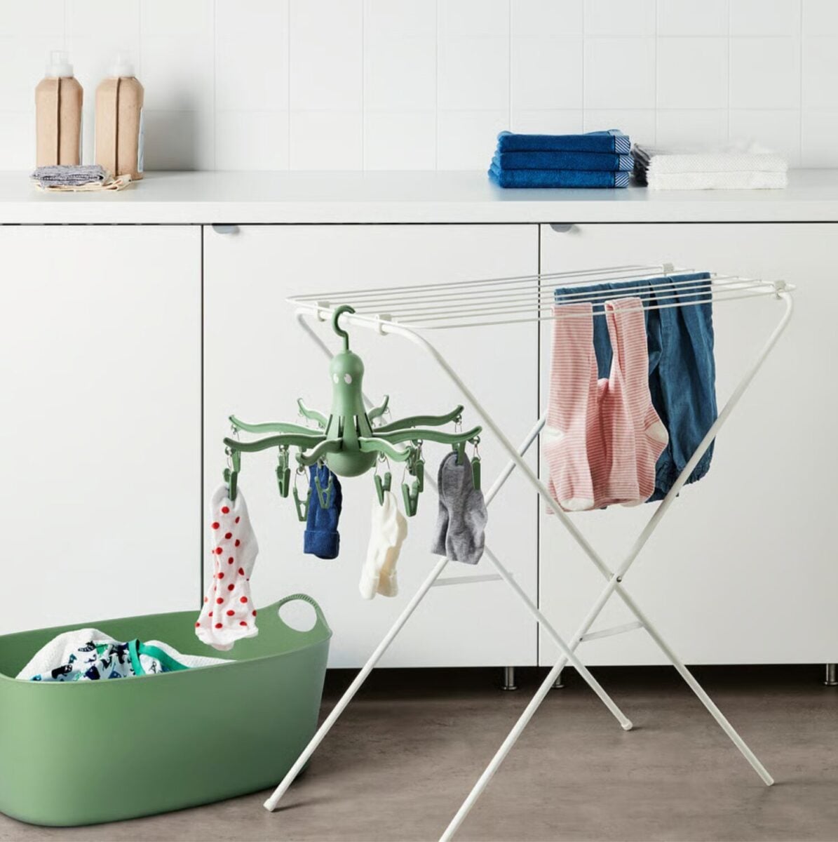 Stendibiancheria Ikea: i modelli a meno di 8&euro; perfetti per piccoli appartamenti