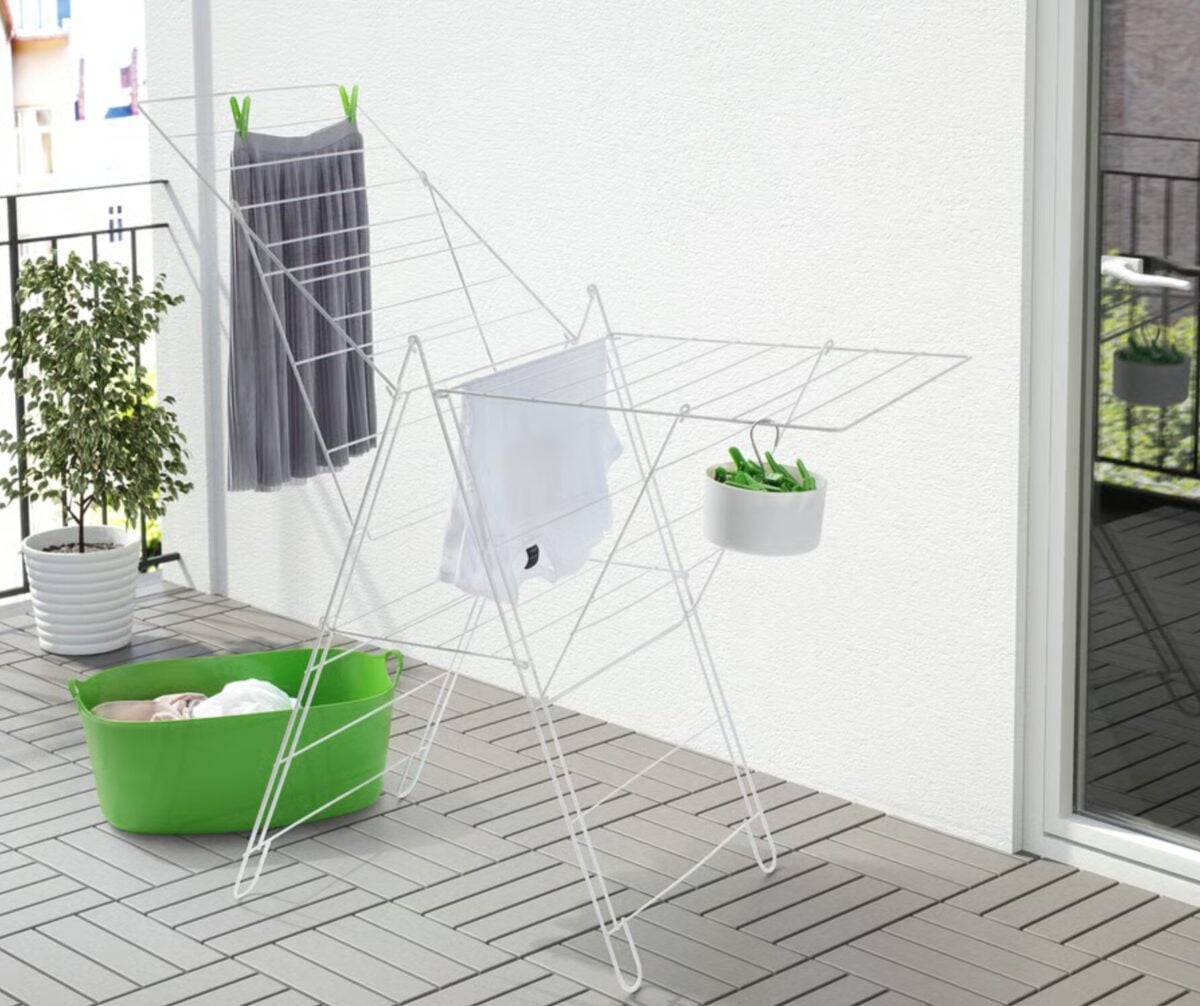 Stendibiancheria Ikea: i modelli a meno di 8&euro; perfetti per piccoli appartamenti
