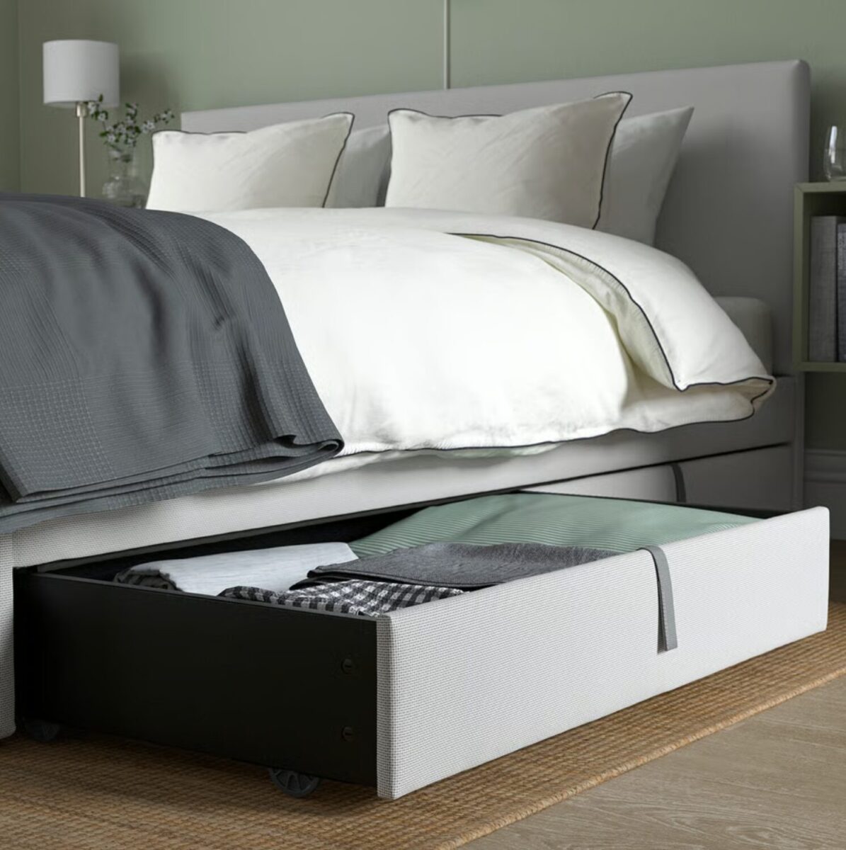 Camera da letto piccola, zero rinunce: Ikea valorizza 12 mq alla perfezione e senza lavori Camera da letto piccola, zero rinunce: Ikea valorizza 12 mq alla perfezione e senza lavori