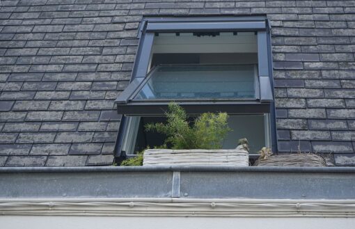 Apertura abbaino sul tetto condominiale: è possibile?