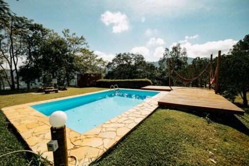 Costruire una piscina senza permesso: come fare