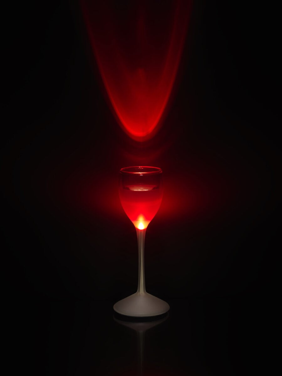 Rendere la tavola più divertente o sorprendente si può, basta avere attenzione al dettaglio e un po’ di fantasia. Ecco le stoviglie che non ti aspetti Rendere la tavola più divertente o sorprendente si può, basta avere attenzione al dettaglio e un po’ di fantasia. Ecco le stoviglie che non ti aspetti