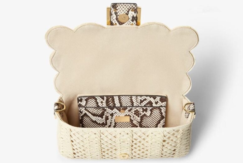 Pizzo Doily e dettagli animalier: la doppia anima della nuova uscita Fendi