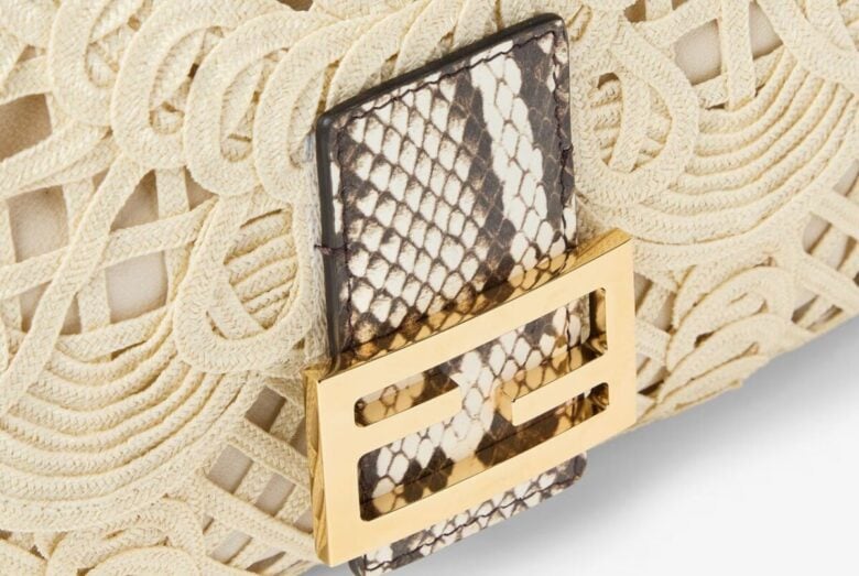 Pizzo Doily e dettagli animalier: la doppia anima della nuova uscita Fendi