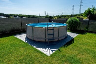 Piscina in giardino senza lavori? Queste piscine fuori terra OBI sono le più richieste del momento