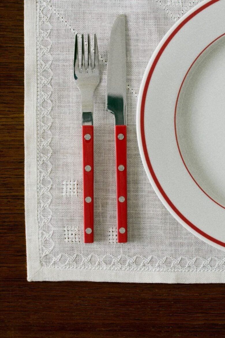 Set posate rosso