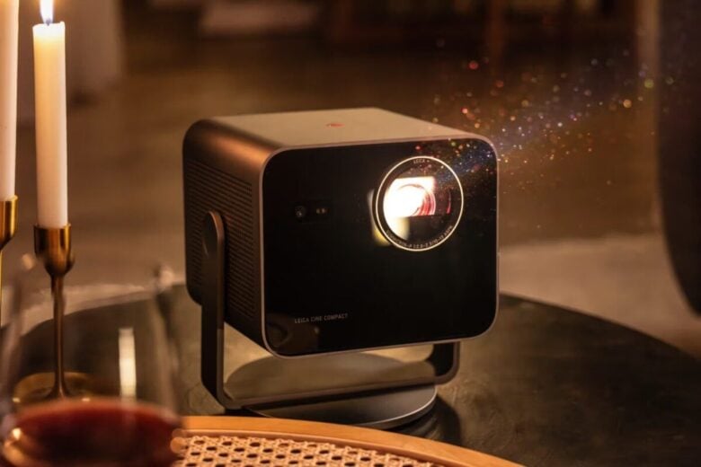 nuovo mini proiettore Leica Cine Compact 1
