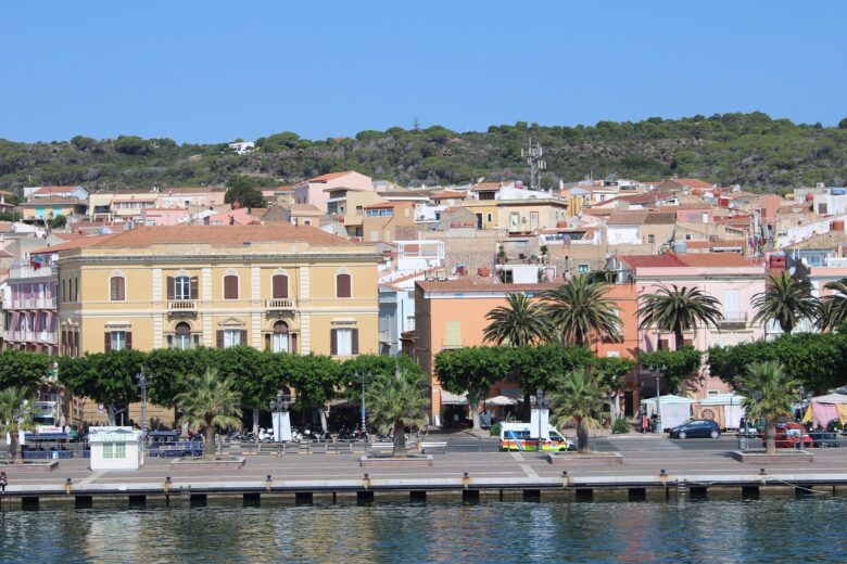 Sardegna, Case