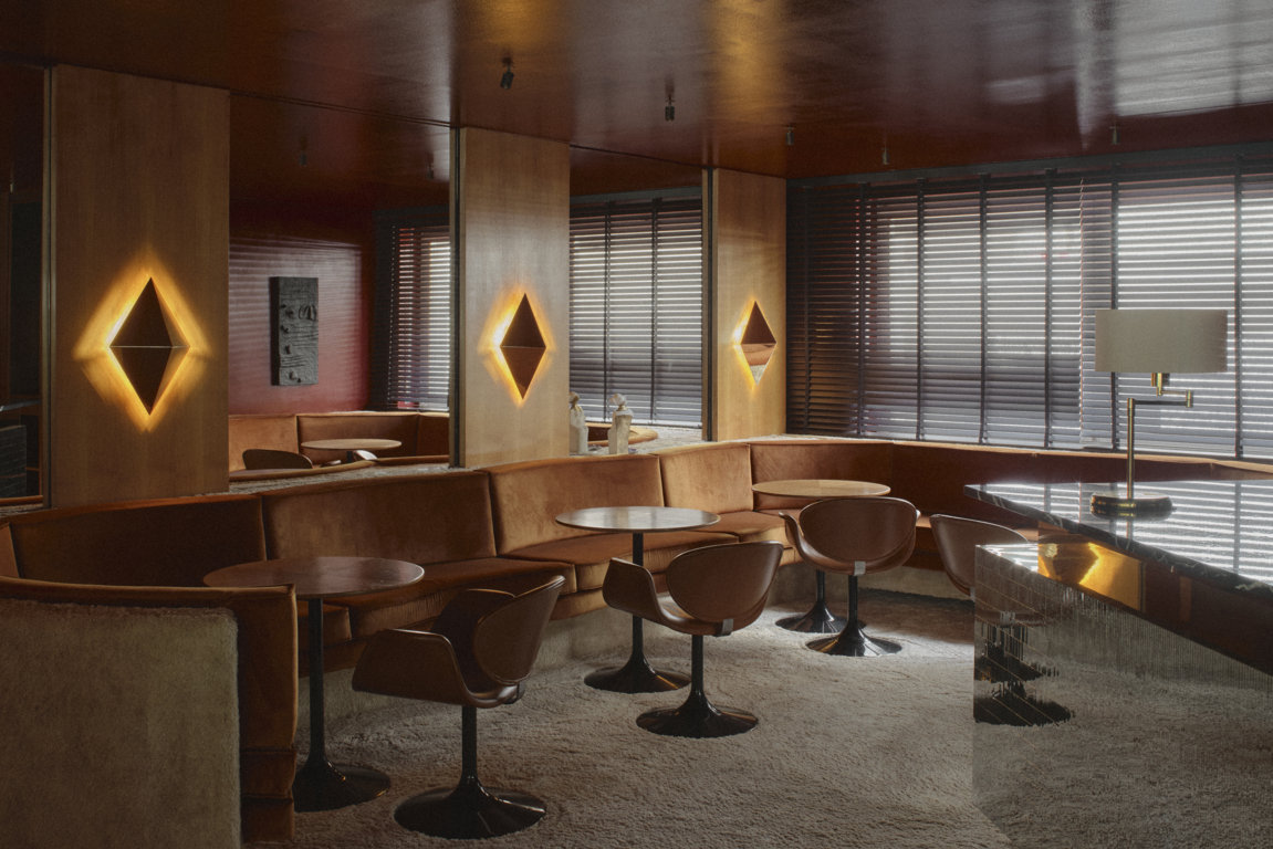 A Merano, l’hotel Aurora cambia pelle ma non missione. Cultura e modernismo come cuore di un restyling alpino d’autore A Merano, l’hotel Aurora cambia pelle ma non missione. Cultura e modernismo come cuore di un restyling alpino d’autore