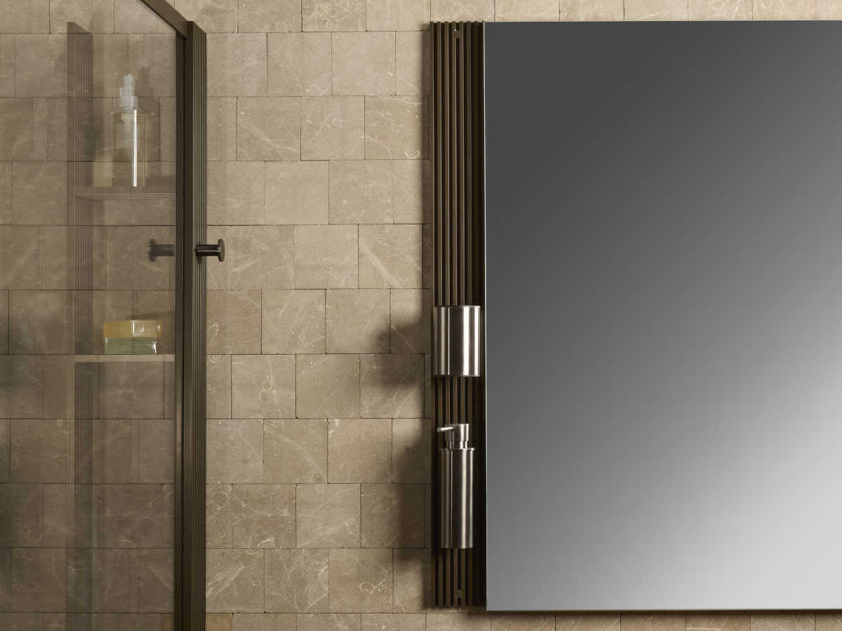 In bagno come in cucina un unico elemento semplifica, ottimizza e risolve diverse funzioni In bagno come in cucina un unico elemento semplifica, ottimizza e risolve diverse funzioni