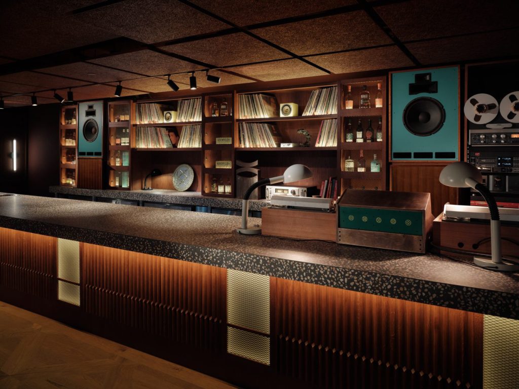 Listening bar, trend emergente. Ecco gli indirizzi internazionali da non lasciarsi sfuggire Listening bar, trend emergente. Ecco gli indirizzi internazionali da non lasciarsi sfuggire