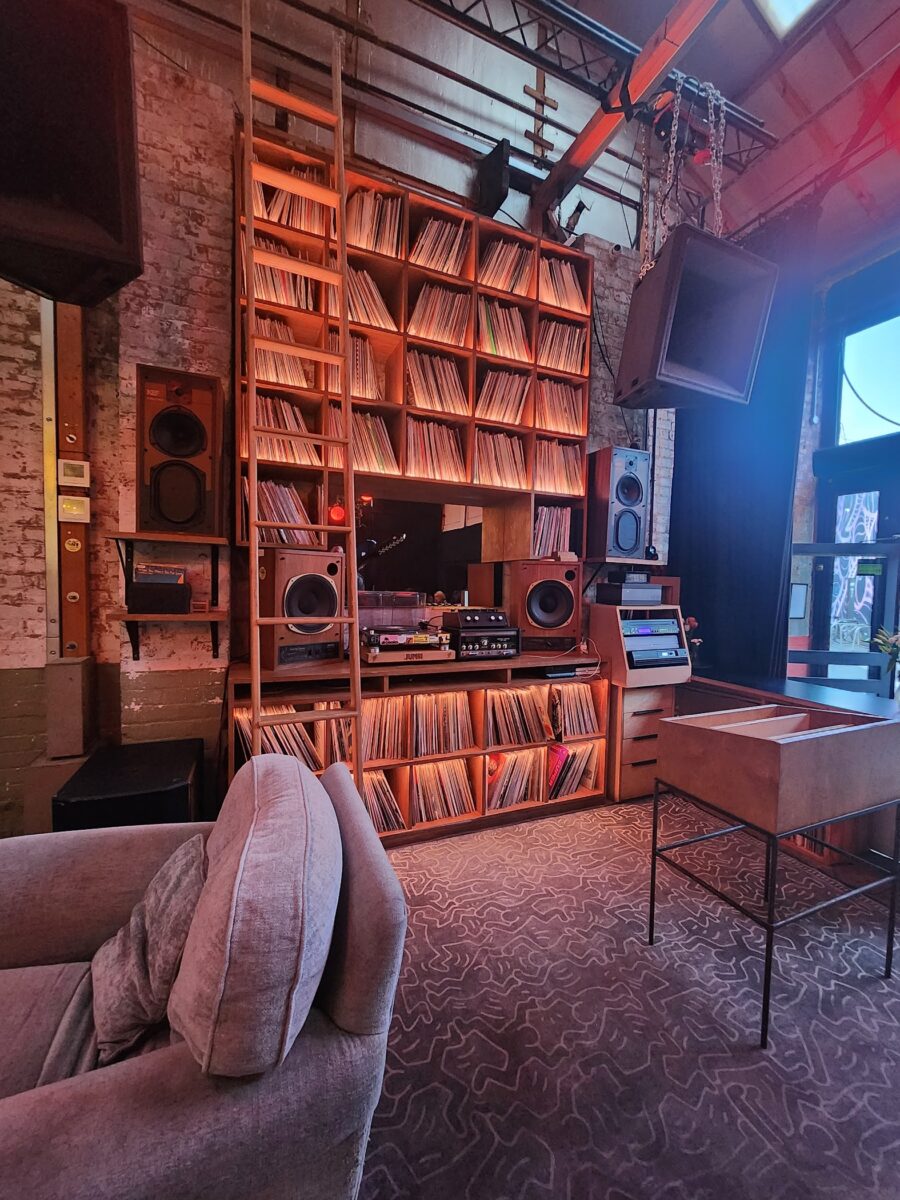 Listening bar, trend emergente. Ecco gli indirizzi internazionali da non lasciarsi sfuggire Listening bar, trend emergente. Ecco gli indirizzi internazionali da non lasciarsi sfuggire