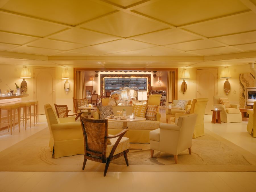 Villa Colette, l’originale boutique hotel progettato da Philippe Starck a Cap-Ferret. L’ospitalità diventa un racconto poetico e coinvolgente Villa Colette, l’originale boutique hotel progettato da Philippe Starck a Cap-Ferret. L’ospitalità diventa un racconto poetico e coinvolgente