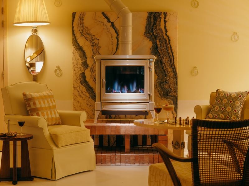 Villa Colette, l’originale boutique hotel progettato da Philippe Starck a Cap-Ferret. L’ospitalità diventa un racconto poetico e coinvolgente Villa Colette, l’originale boutique hotel progettato da Philippe Starck a Cap-Ferret. L’ospitalità diventa un racconto poetico e coinvolgente
