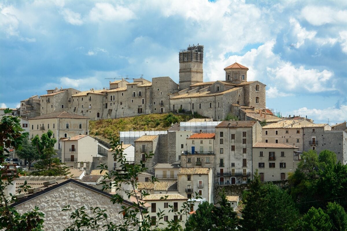 I comuni più economici d’Italia: affittare qui costa pochissimo I comuni più economici d’Italia: affittare qui costa pochissimo