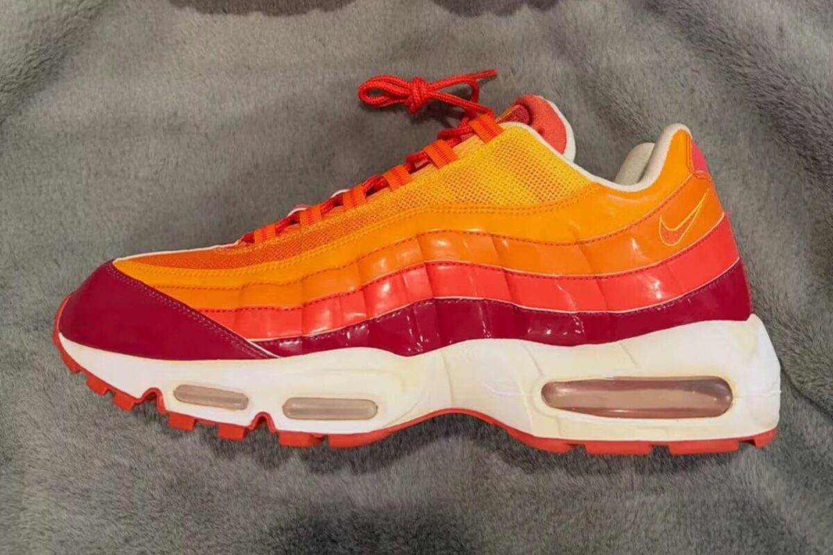 Nike Air Max 95 torna con la colorazione Marvel più amata: i fan impazziscono Nike Air Max 95 torna con la colorazione Marvel più amata: i fan impazziscono