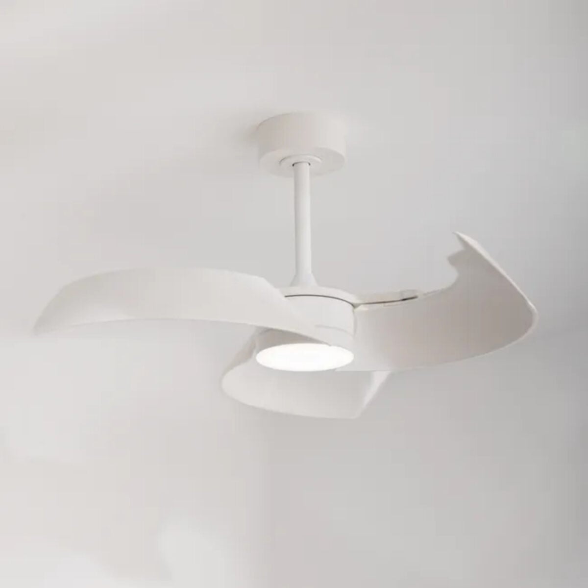 Ventilatore da soffitto: funzionalità e design da Leroy Merlin Ventilatore da soffitto: funzionalità e design da Leroy Merlin