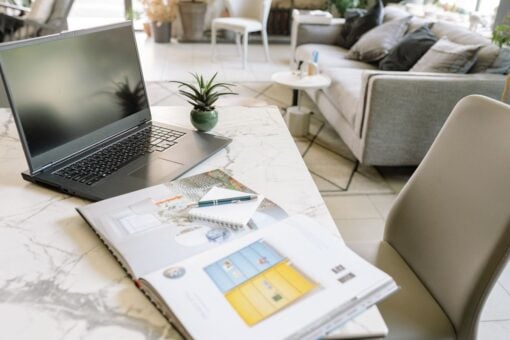 Organizzare il tuo ufficio in casa: idee e consigli