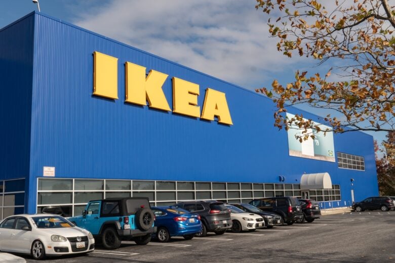Ikea store dall'esterno