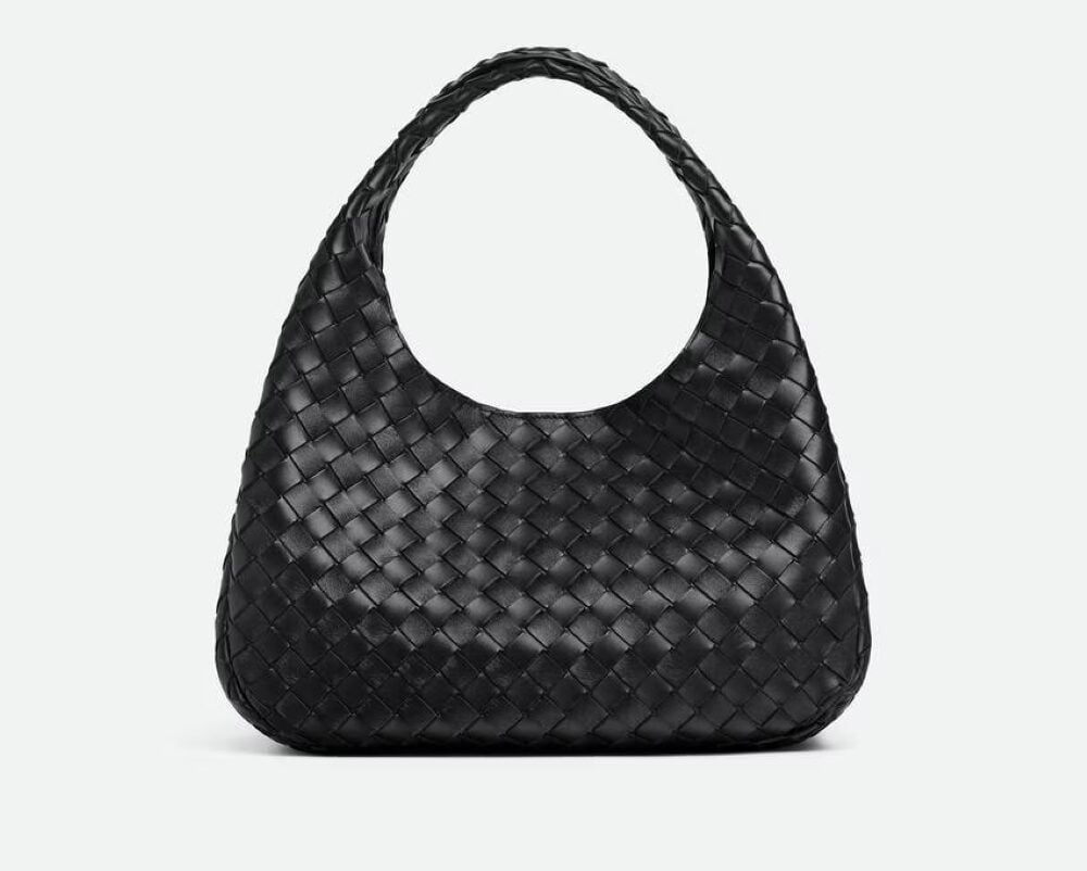 La borsa Bottega Veneta Campana conquista l’estate 2026