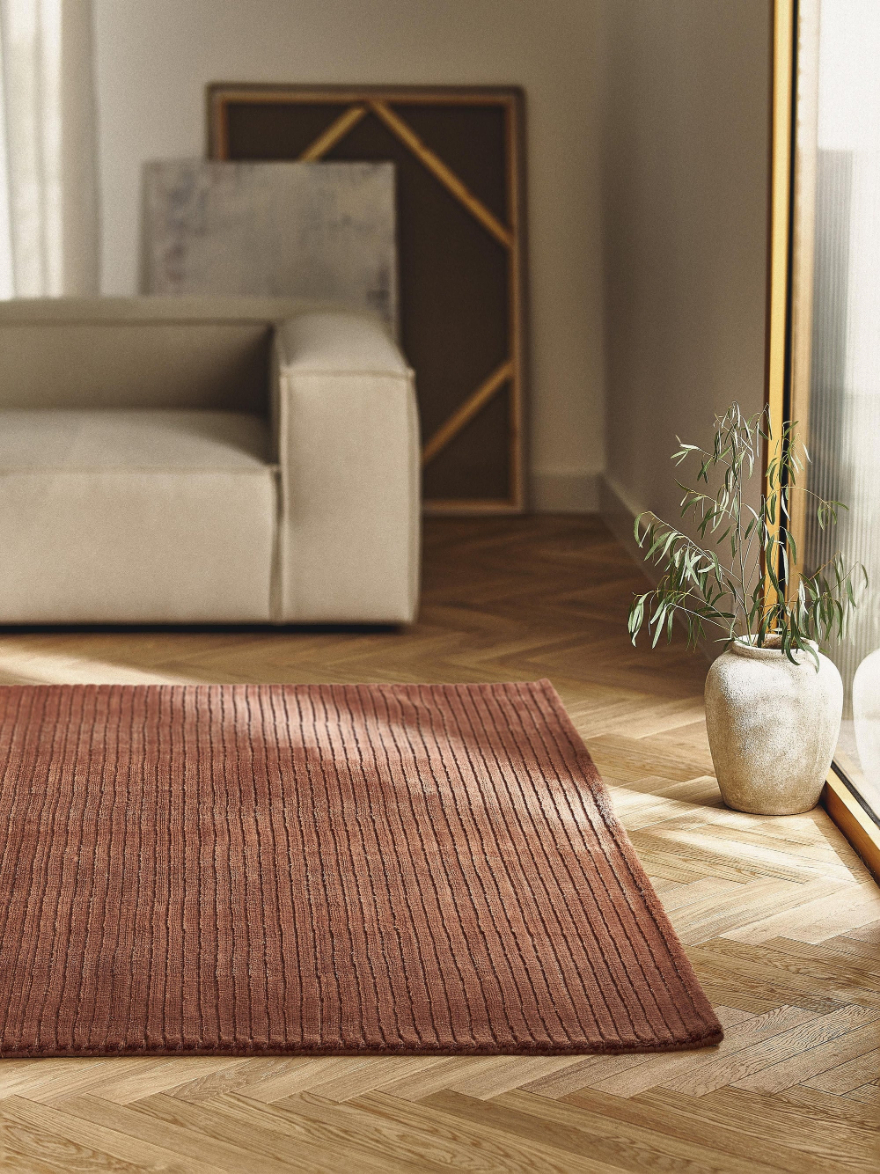 Living color terracotta: i migliori arredi Westwing per un soggiorno caldo, elegante e naturale Living color terracotta: i migliori arredi Westwing per un soggiorno caldo, elegante e naturale