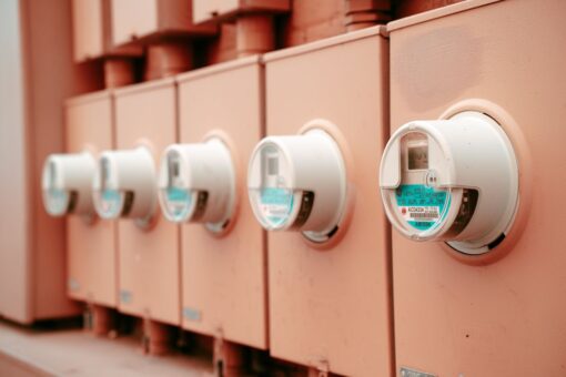 Rottura del contatore in condominio: chi paga il consumo in eccesso