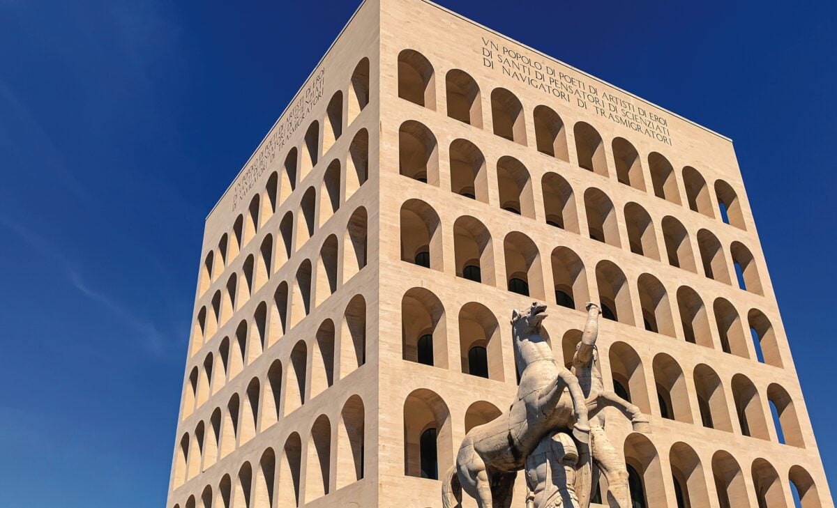 La rigenerazione urbana è infrastruttura culturale che attiva nuove relazioni migliorando la qualità della vita La rigenerazione urbana è infrastruttura culturale che attiva nuove relazioni migliorando la qualità della vita