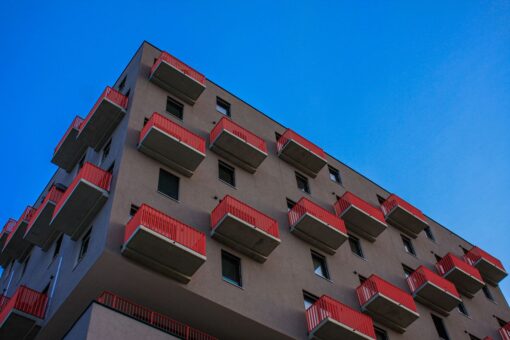 Liti condominiali: come difendersi ed evitare problemi con la legge