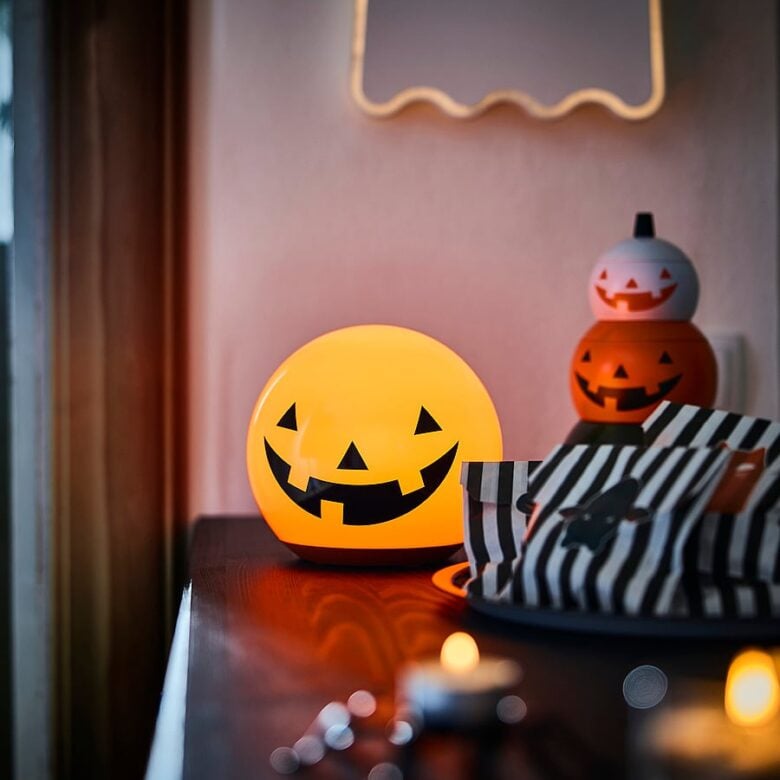 Lampada da tavolo a forma di zucca