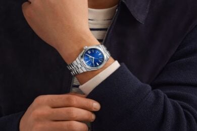 Un azzurro quasi ipnotico cambia volto al Vacheron Constantin Overseas