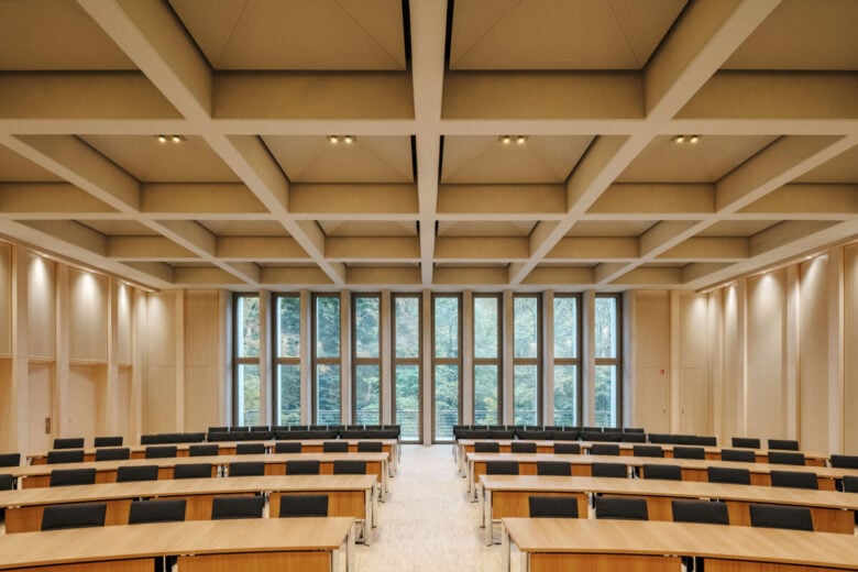Thonet_KV_A1700_S61ST_jakob-boerner_02
