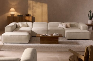 Sembra una casa di Londra in autunno: Westwing punta su legno scuro e colori avvolgenti