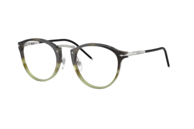 Sembra un classico Persol, ma nasconde i dettagli della mitica Lettera 22